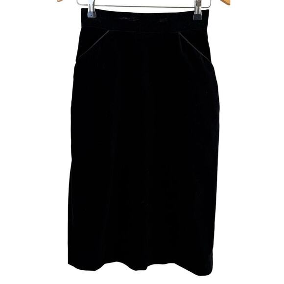 Vintage 60s Black Velvet Crop Jacket and Pencil Skirt Set by Ronbary Classic, XS - Picture 8 of 15